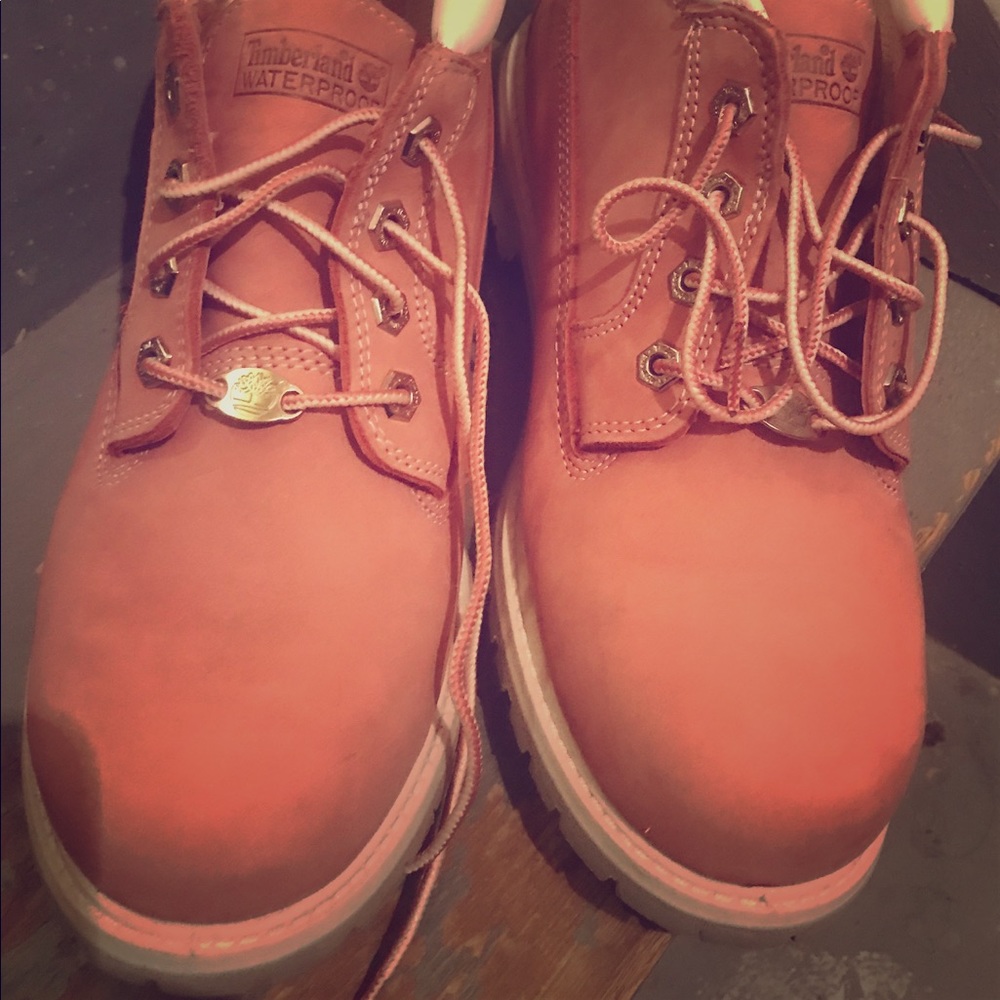 Women pink Timberland